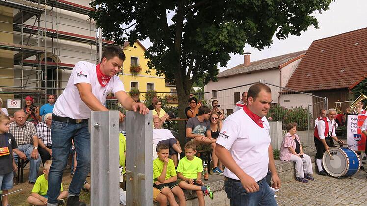 Die zwei Baumcapos von links: Markus Ziegler und Martin Albert  Foto: Johanna Blum
