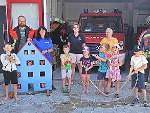 Die Kinder hatten bei der Feuerwehr&uuml;bung jede Menge Spa&szlig; und Freude.