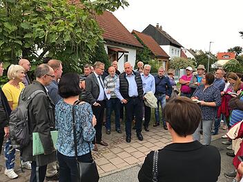 Stadtteilrundgang in Kramersfeld: Oberbürgermeister lädt Bürger ein