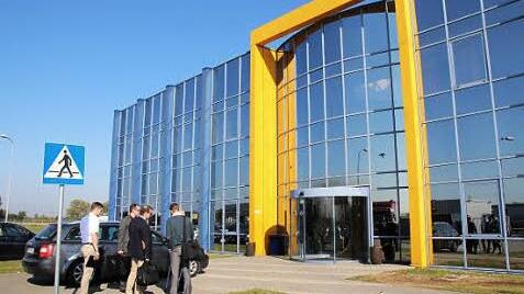 Ankunft am Schumacher-Werk nahe Breslau. Fotos: Simone Bastian