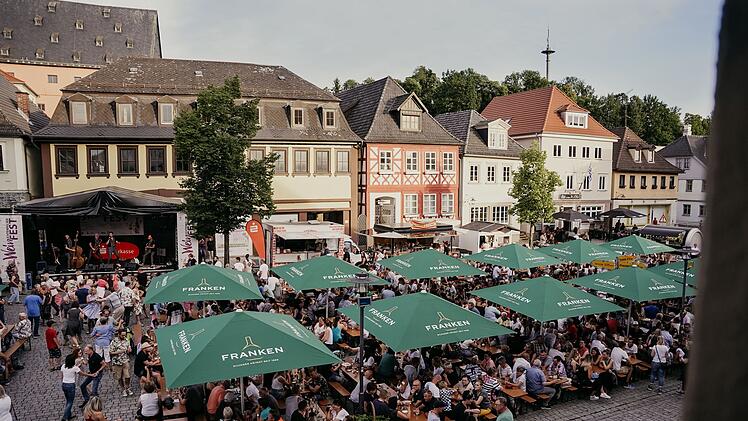 Lichtenfels: Mit Live-Musik, Flechtkulturlauf und CO. - Weinfest lockt auf Marktplatz