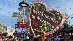 N&uuml;rnberger Herbstvolksfest 2024 er&ouml;ffnet - die sch&ouml;nsten Bilder