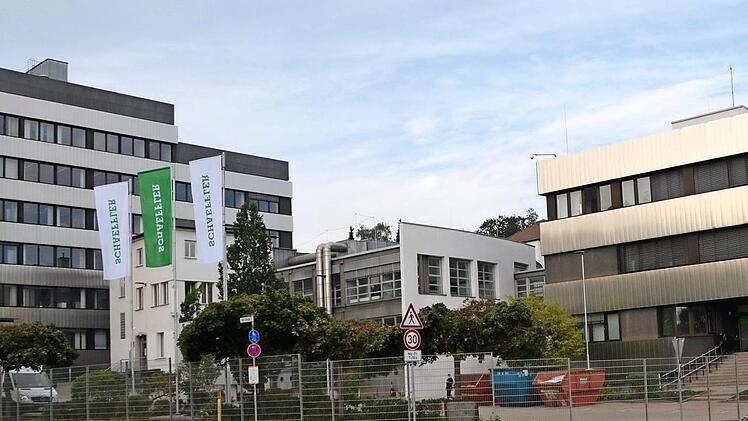 Vor dem ehemaligen Adidas-Komplex, der jetzt zu Schaeffler gehört, wurde Tempo 30 eingeführt.  Foto: Bernhard Panzer