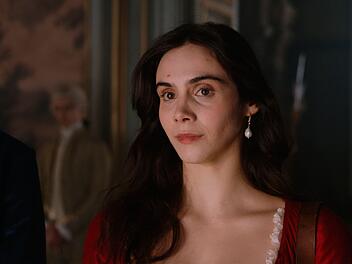 Maria Anna Mozart (Havana Joy) ist ihrem j&uuml;ngeren Bruder (Eren M. G&uuml;vercin) in der ARD-Serie "Mozart/Mozart" musikalisch ebenb&uuml;rtig.