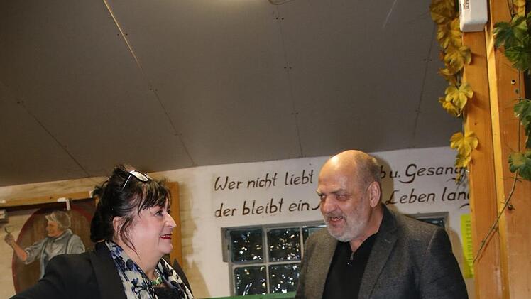 Eindrücke von der Podiumsdiskussion in Stengenroth. Foto: Ralf Ruppert