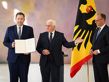 Regierungswechsel - Ernennung des Bundeskabinetts