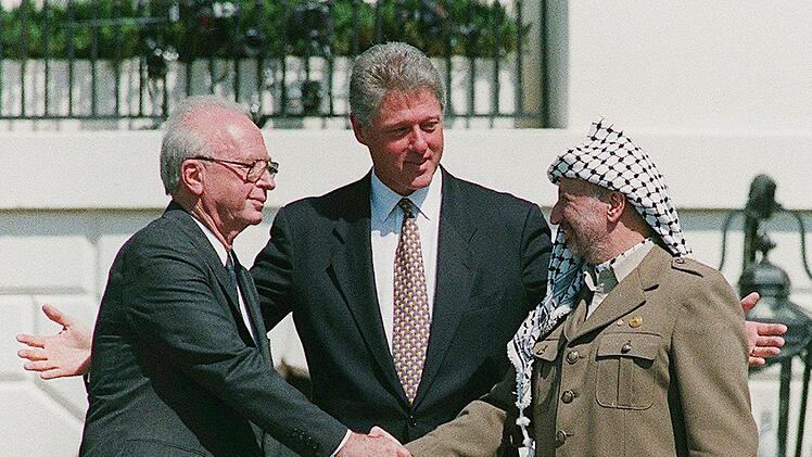 Historischer Handschlag zwischen Rabin und Arafat