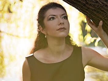 Sofja Gülbadamova spielt Johannes Brahms in der Synagoge in Lichtenfels.