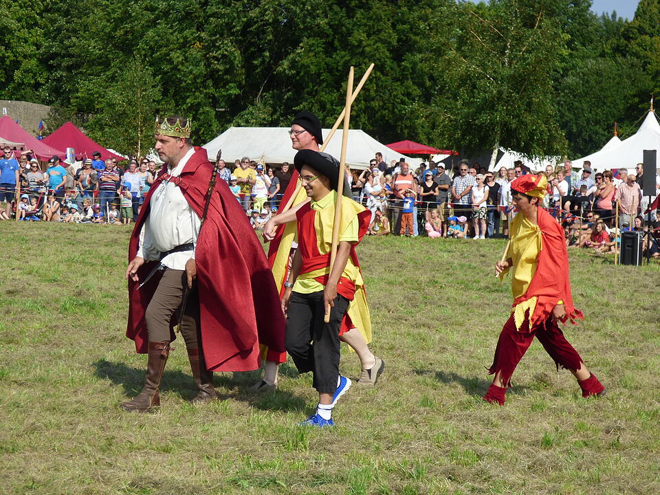 Ritterfest auf der Burg Waischenfeld: Eine große Familie