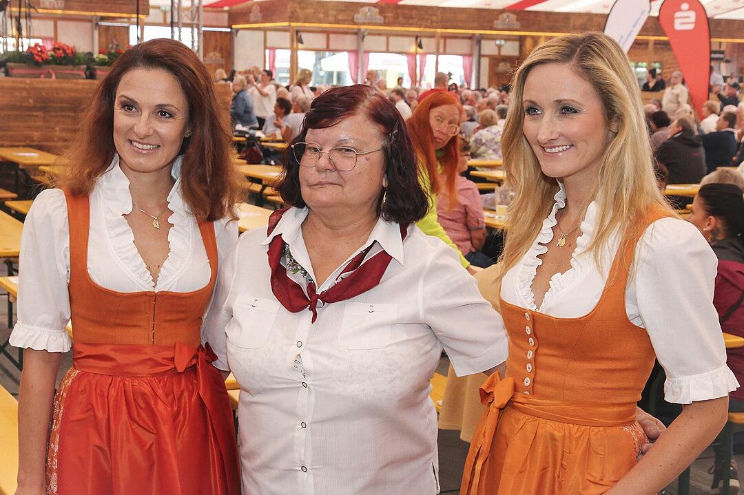 Sigrid & Marina traten beim Generationennachmittag auf.