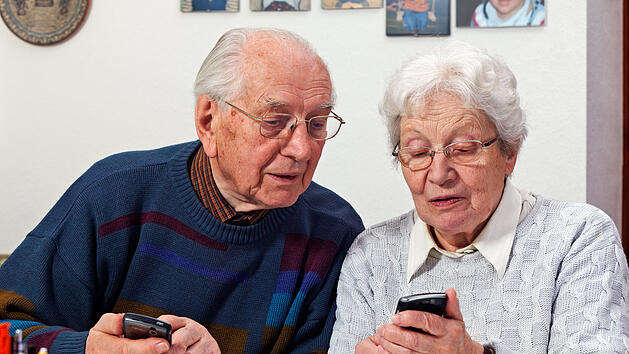 Rentner ausgeschlossen? Diese Dinge gehen nur noch mit Smartphone