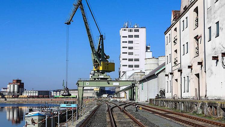 Der Bamberger Hafen ist wichtiger Arbeitgeber und Wirtschaftsfaktor. n Foto: RiegerPress