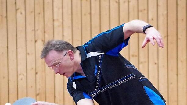 Großen Anteil an der Vizemeisterschaft des TTV Wolfersdorf hatte Werner Buckreus. Er blieb in seinen sechs absolvierten Einzeln und drei Doppeln unbezwungen.  Foto: Hans Franz