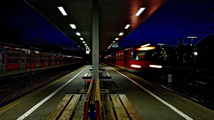 Vermisster 14-J&auml;hriger f&auml;hrt Hunderte Kilometer - Reise endet bei Polizei
