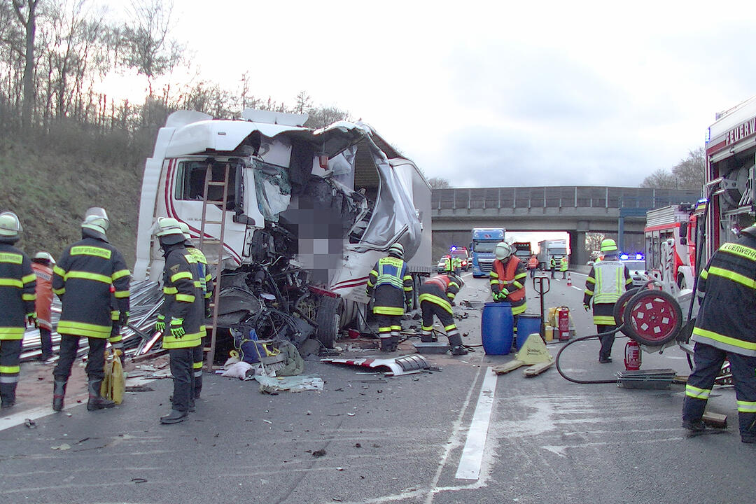 Tödlicher Lkw-Unfall auf der A3