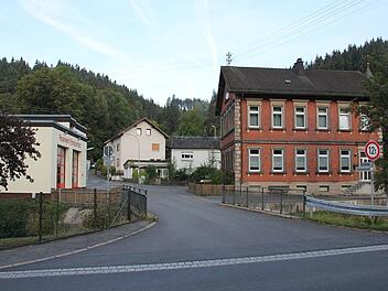 Grünes Licht gab es für eine "einfache Dorferneuerung" in Förtschendorf. Auf dem Bild zu sehen ist ein Teilbereich des Dorfplatzes, der verschönert werden soll. Foto: Veronika Schadeck