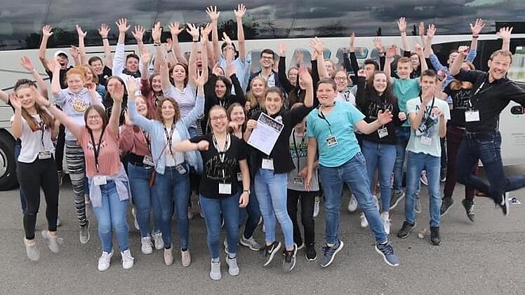 Das Jugendblasorchester aus Forchheim freute sich riesig über Platz 2.  Foto: Heinrich Kredel