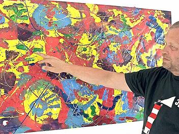 Einen Teil seiner Werke präsentierte Hobbykünstler Günther Gößmann-Schmitt beim Tag des offenen Ateliers im oberen Werntal. Fotos: Stefan Geiger