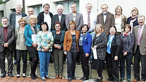 Die Dienstjubiläen dieser Lehrerinnen und Lehrer waren Anlass für das Schulamt, deren hervorragende Leistungen zu würdigen. Foto: L. Weidner