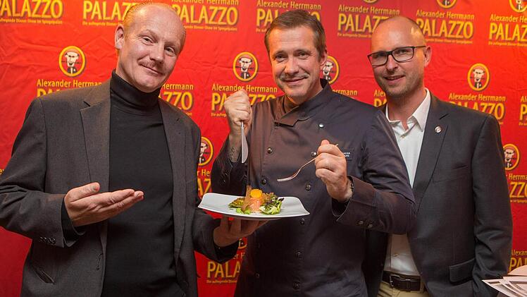 Sie freuen sich auf die neue Palazzo-Saison: Schauspieler Sven Riemann (v.li.), Sterne-Koch Alexander Herrmann und Palazzo-Regionalmanager Matthias Adolph. Foto: Sven Grundmann/News 5