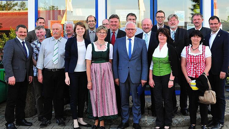 Der BBV-Kreisvorstand traf sich in Schirradorf zum Meinungsaustausch mit Landwirtschafts-Staatssekretär Peter Bleser.