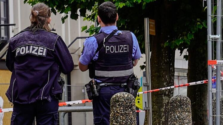 Würzburg: TikTok-Streich sorgt für Polizei-Großaufgebot - das kann den Täter erwarten