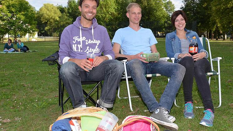 Zaungäste beim Bryan-Adams-Konzert in Bad Kissingen Foto: Peter Rauch