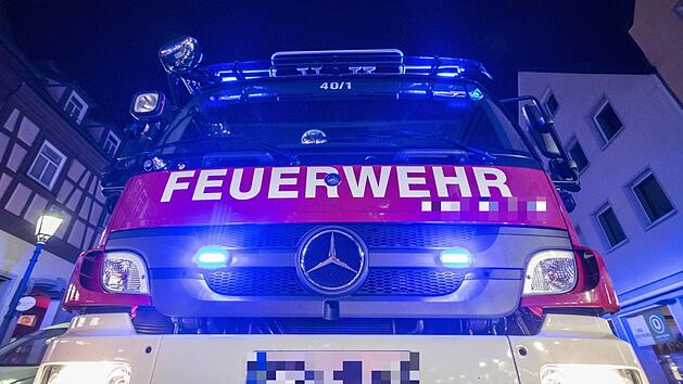 Altdorf bei Nürnberg: Mehrere Brandherde entdeckten Polizei und Feuerwehr in einem leerstehenden Wohnhaus in der Nacht von Samstag auf Sonntag. Symbolfoto: Rene Ruprecht