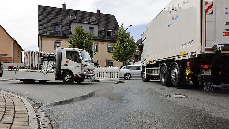 Wasserrohrbruch in F&uuml;rth - Umleitungsstra&szlig;e wird gesperrt