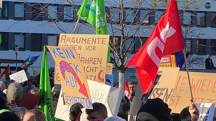 Zehntausende protestieren in Franken gegen Rechts - "Demokratie in Gefahr"