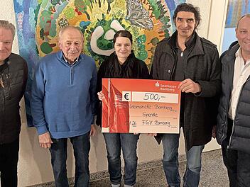 Von links: Adalbert Zink, Klaus Gallenz, Sabrina Barth, Thomas Betz und Thomas Firnstein.