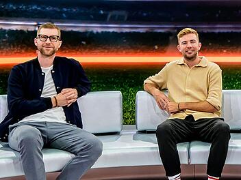 Wollen "nicht in die Kultfalle stolpern": die ZDF-Fu&szlig;ball-Experten Per Mertesacker (links) und Christoph Kramer.
