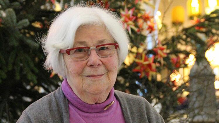 Die als Sternenfrau bekannte Annemarie Arnold wird am 23. Dezember 90 Jahre alt.  Foto: Benedikt Borst