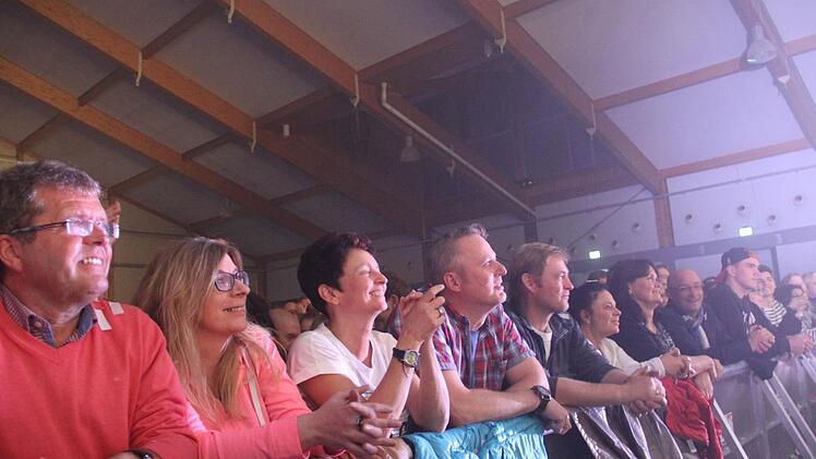 Duo Seiler und Speer begeisterte das Publikum in der Lichtenfelser Stadthalle.  Foto: Gerda Völk