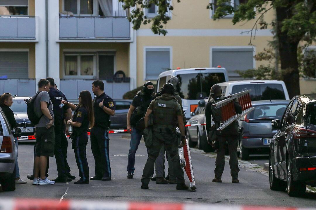 SEK und Spezialisten des LKA in Bamberg im Einsatz