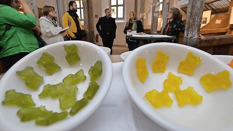 Den Bamberger Reiter als Gummibärchen gibt es in verschiedenen Fabren und Geschmacksrichtungen. Foto: Marion Krüger-Hundrup