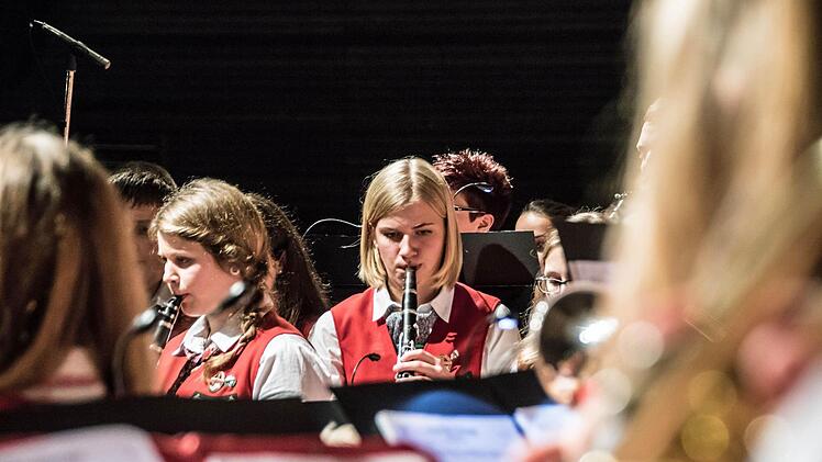 Impressionen vom Weihnachtskonzert in der Franz-Goebel-HalleFoto: Jochen Berger