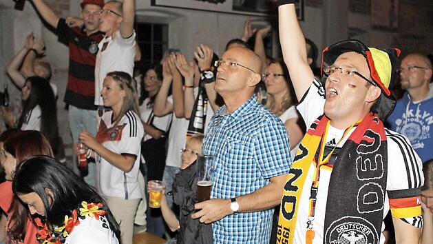 Bereits 2014 durften die Fans in der K&uuml;hnlenzpassage mit der deutschen Nationalmannschaft mitfiebern. Foto: Marco Mei&szlig;ner