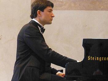 Konstantin Shamray im Kloster Maria Bildhausen. Foto: Ahnert