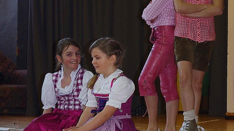 Vom Ringelreihen bis zum Männerballett: In Wilhelmsthal war alles zu sehen. Foto: Heike Schülein