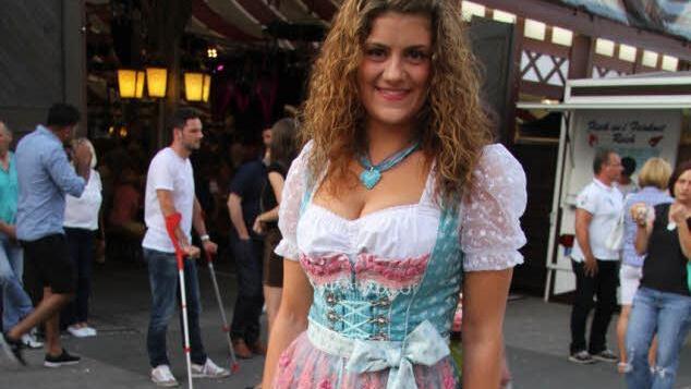 Saskia Porzelt hat den Dirndl-Wettbewerb gewonnen. Fotos: Sonja Adam