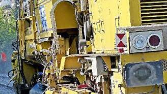 Der Stopfexpress - eine von den Trebgaster Bürgern gefürchtete Monstermaschine, die einen Höllenlärm macht, kommt wieder.