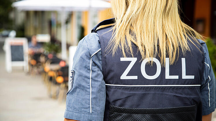 Zoll greift in Franken durch: Gnadenlose Razzia in Restaurant - Laden musste schließen