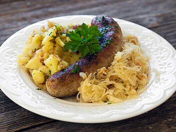 bamberger-hoernla-sauerkraut-wurst.jpg