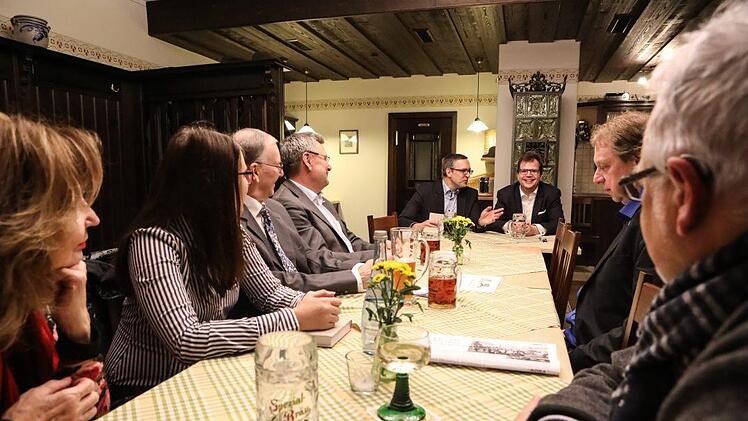 Aktuelle Stunde mit Bürgermeister Christian Lange. Foto: Barbara Herbst