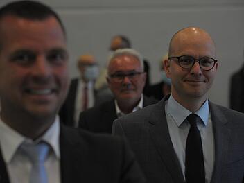 Die ganze Corona an der Spitze der Stadt Bad Kissingen auf einem Bild: Oberbürgermeister Dirk Vogel (rechts), Zweiter Bürgermeister Toni Schick (links) und Dritter Bürgermeister Thomas Leiner (Mitte).  Foto: Siegfried Farkas