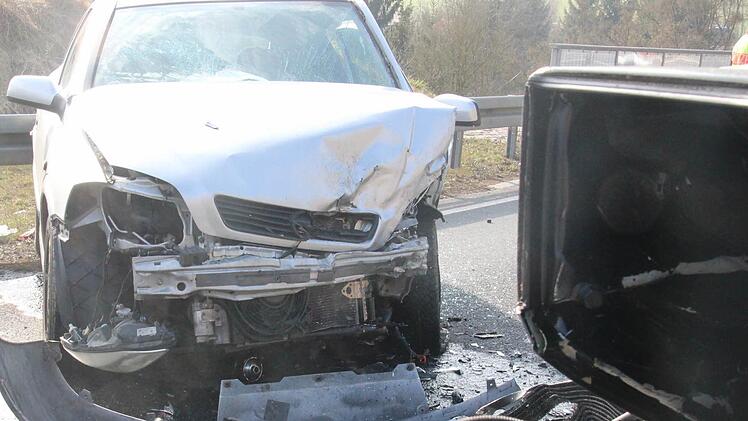 Unfall auf der B 303. Foto: Marco Meißner