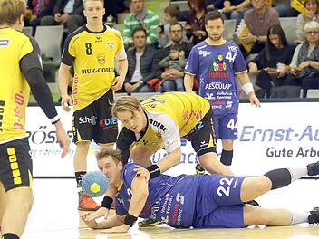 Um jeden Ball wurde in der HUK-Arena verbissen gekämpft. Das Happyend gab es für Hagelin & Co.Timo Geldner