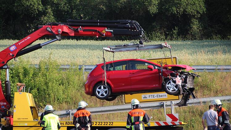 Der Seat wird abtransportiert