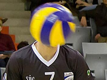 Kopflos: Coburgs Libero Thiago José Welter.